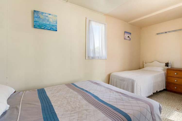 55 Carlton Crescent Maraetai_15