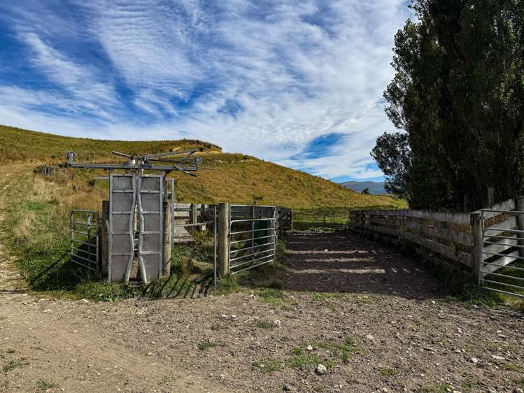 175 Stirling Road Waikaia_1