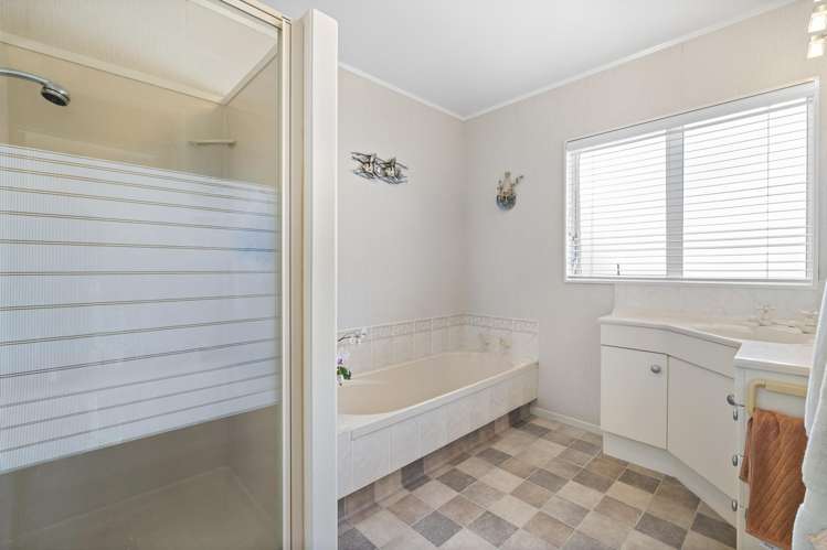 11 Vista Motu Red Beach_18