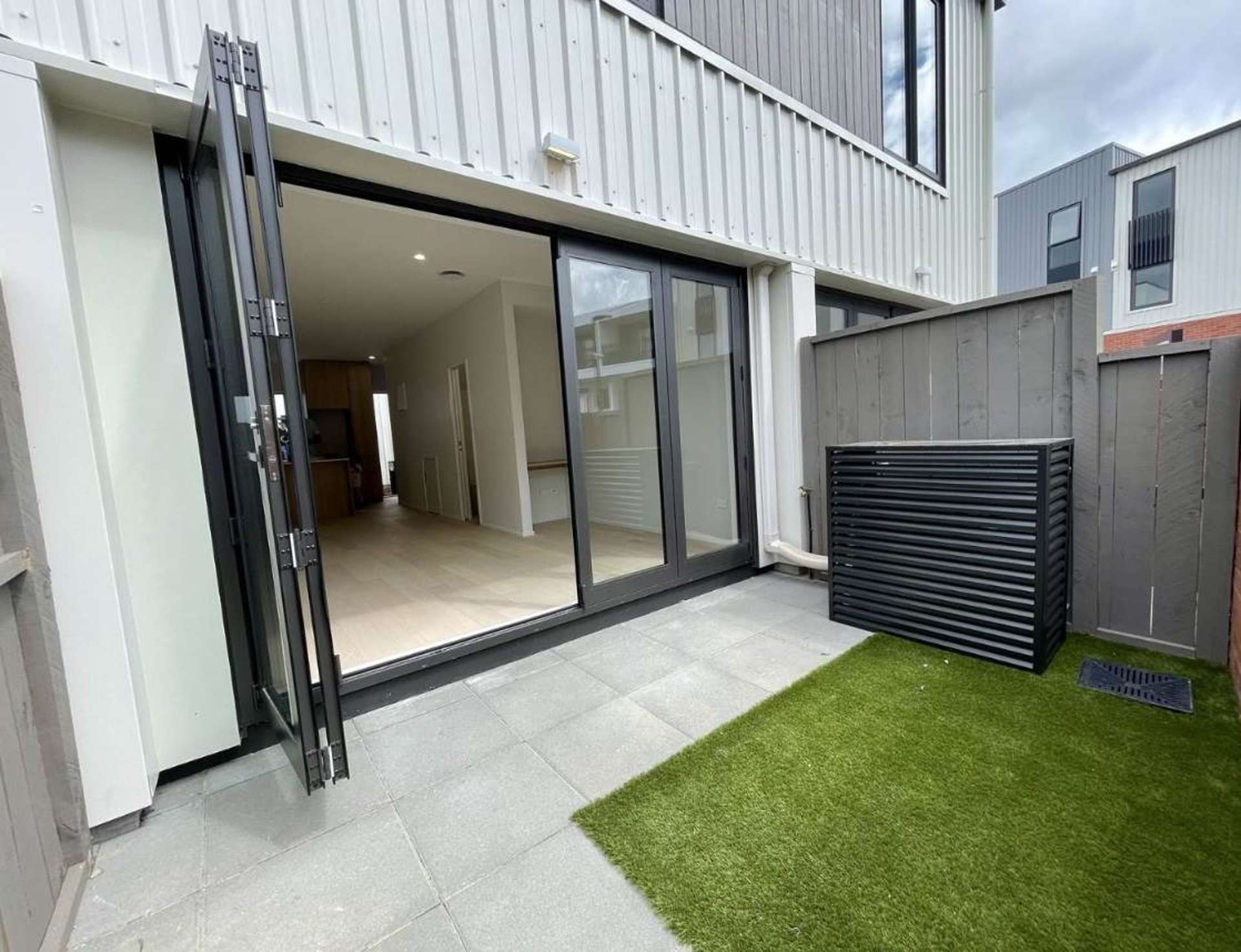 117/19 Lyon Avenue Mt Albert_0