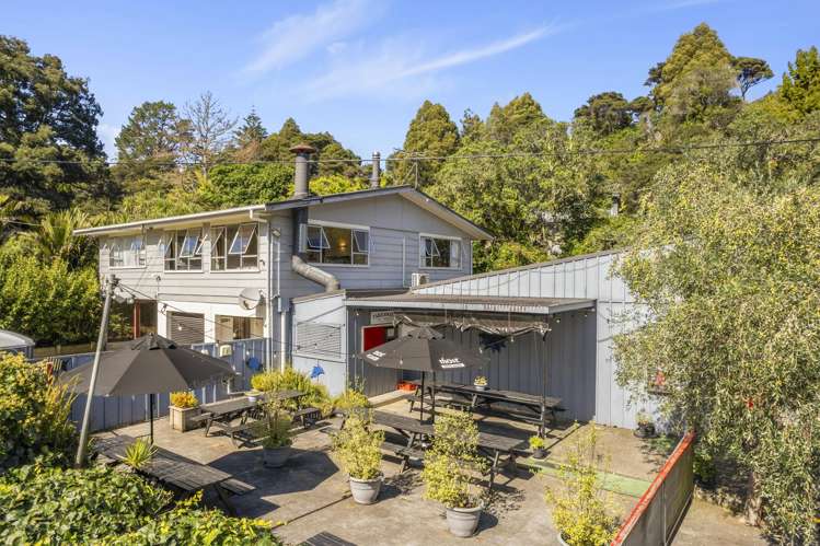 1194 Huia Road Huia_25