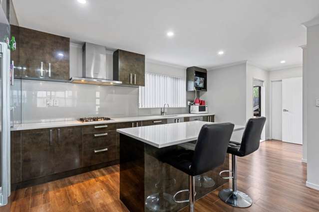 Modern Family Living in the Heart of Papatoetoe