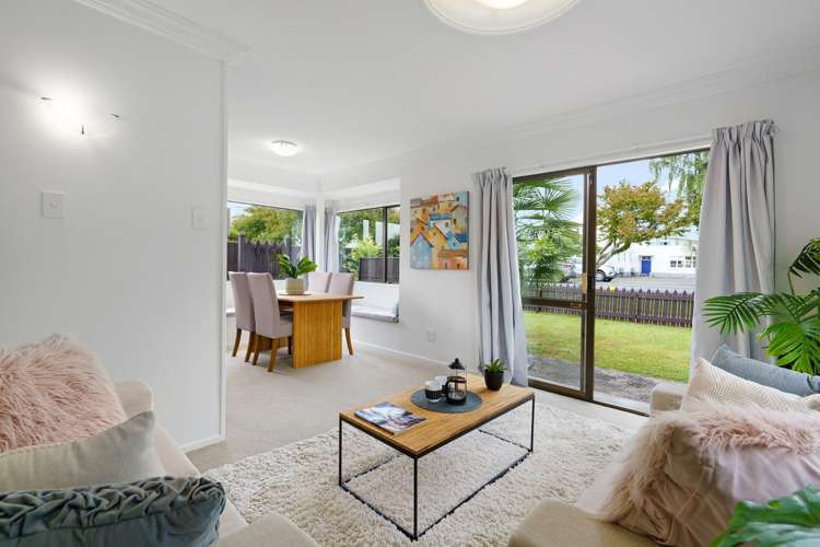 2/64 Hamilton Road Cambridge_6