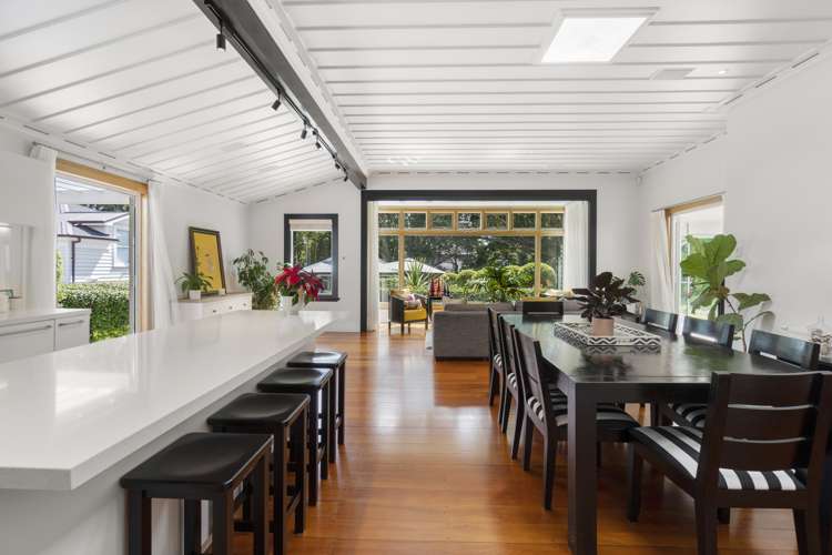 19 Golf Road Epsom_5