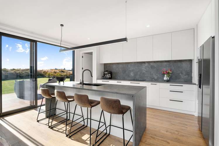 64 Summers Road Darfield_1