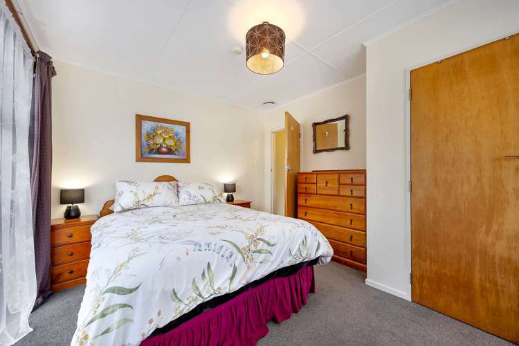 8 Ngaturi Grove Wainuiomata_7