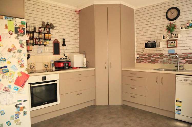 48 Fenton Street Stratford_2