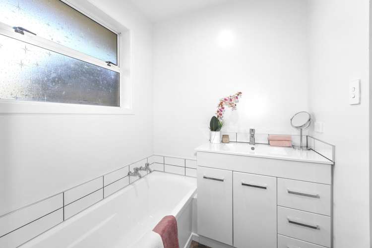 33 Frensham Crescent Woolston_15