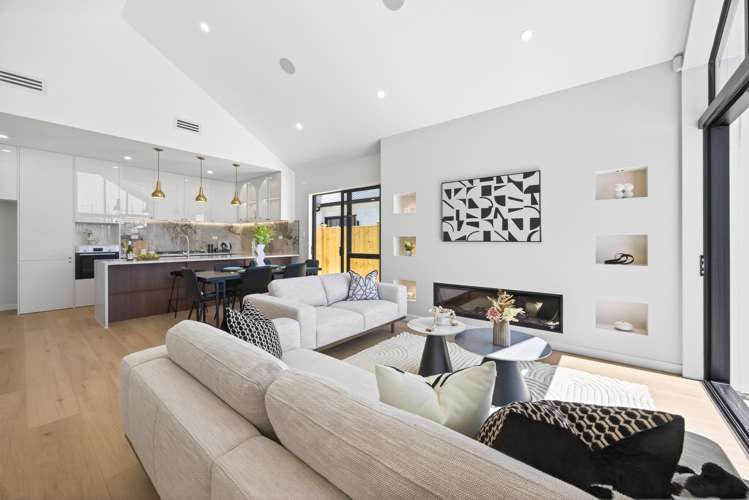 10 Tuwai Crescent Opaheke_6