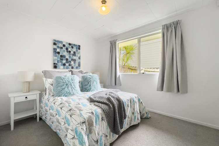 12a Maywood Crescent Glen Eden_7