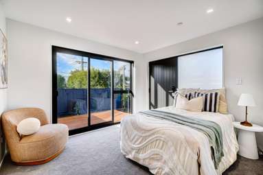 14&16 Woodford Ave_2