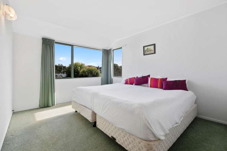 2/2 Stratford Avenue Milford_11