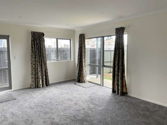 1 Tiari Place Mangere East_2