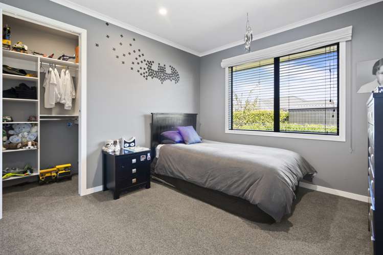 39 Baxter Michael Crescent Cambridge_16