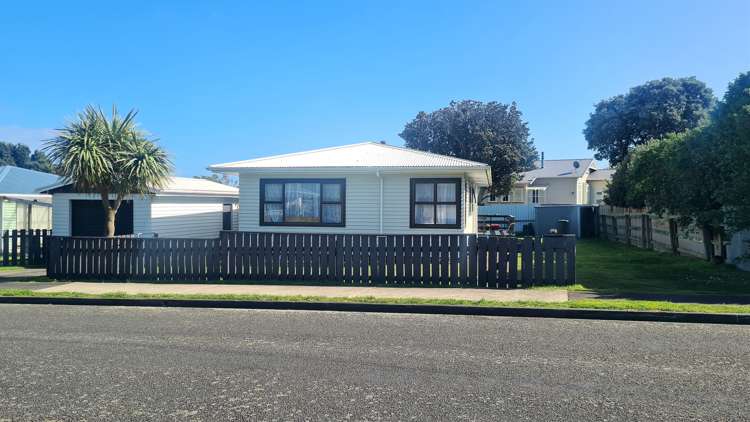 3 Hickey Place Opunake_21