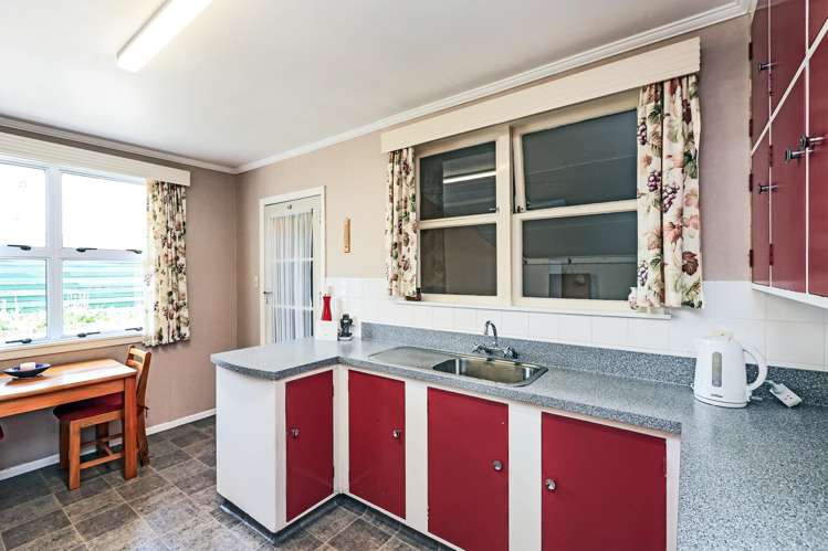 2/34A Te Aute Road Havelock North_8