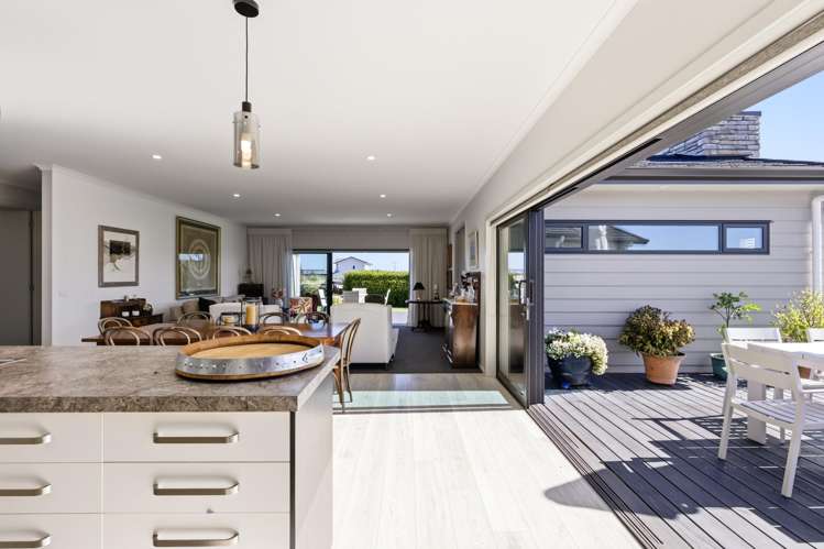 6 Tuhua Close Wharewaka_5