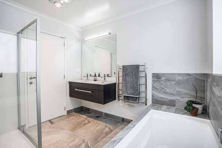 16 Sacred Kingfisher Road Hobsonville_18