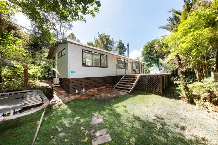 156 Woodlands Park Road Titirangi_10