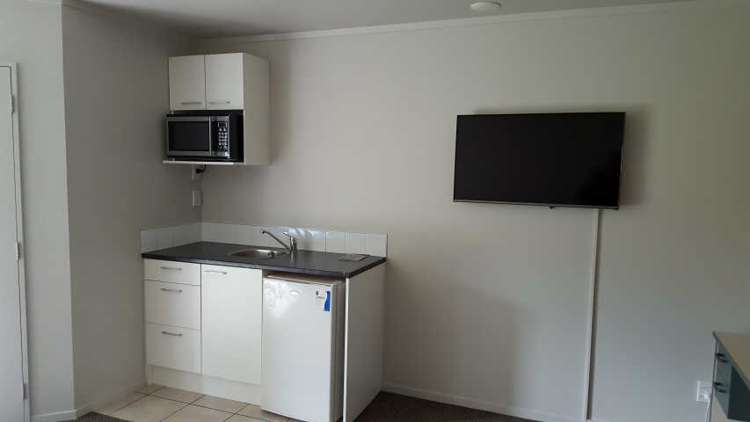 03/26 Hogan Street 1076_3