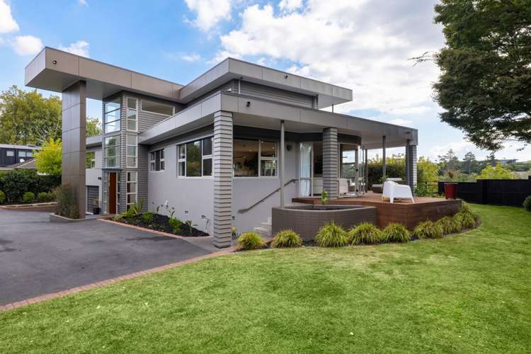 809 River Road Chartwell_34