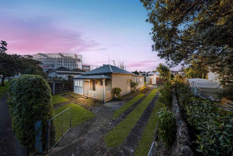 27 Bellwood Avenue_0