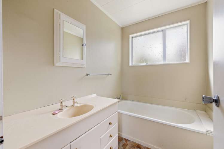 2 Gilbert Street Amberley_11