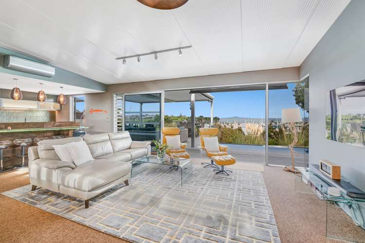 22 Pleasant Way Matakatia_7