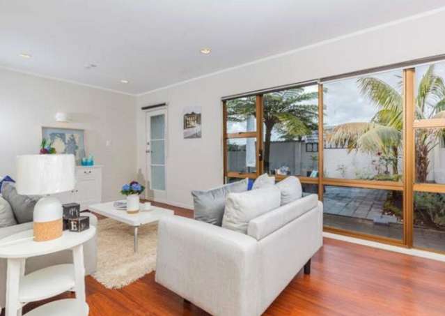 14B Hollyhock Place Browns Bay_2