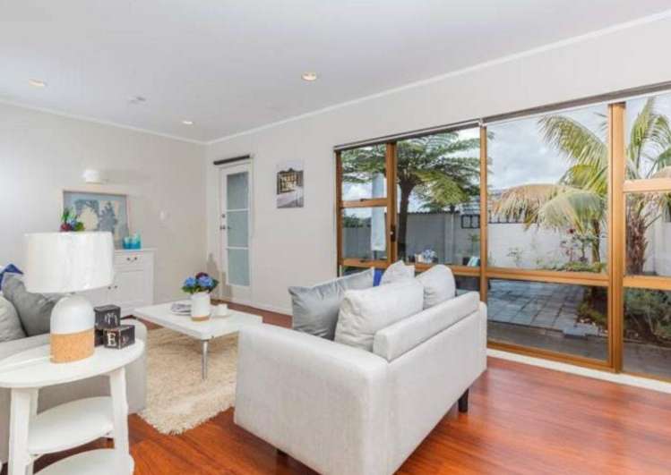 14B Hollyhock Place Browns Bay_2
