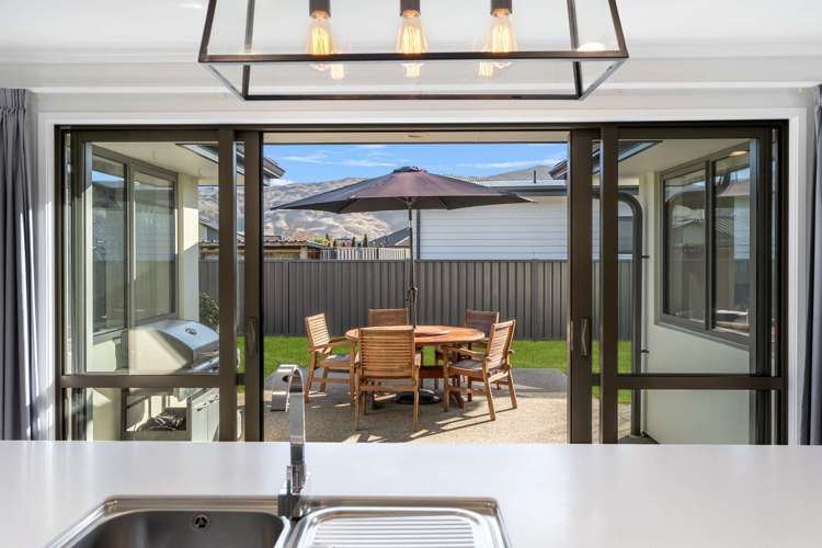 5 Magnetic Place Cromwell_2