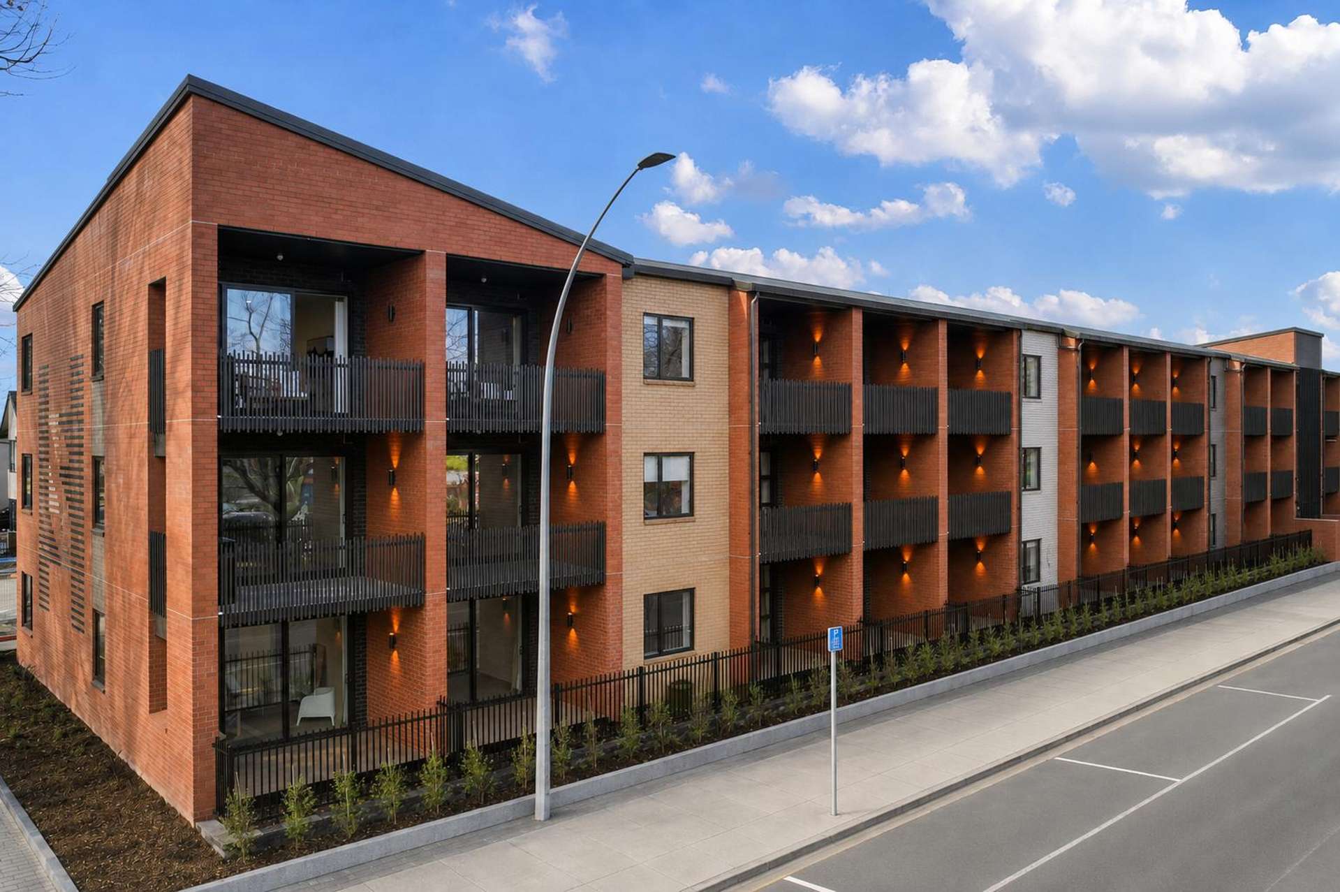 3/33 Liverpool Street Hamilton Central_0