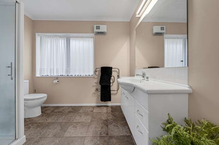 5B Raukawa Grove Waiuku_16