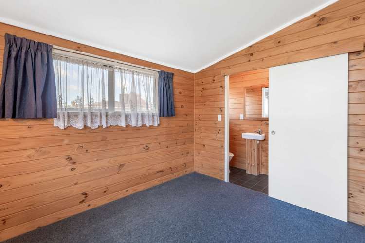 4 Kebbell Avenue Levin_13