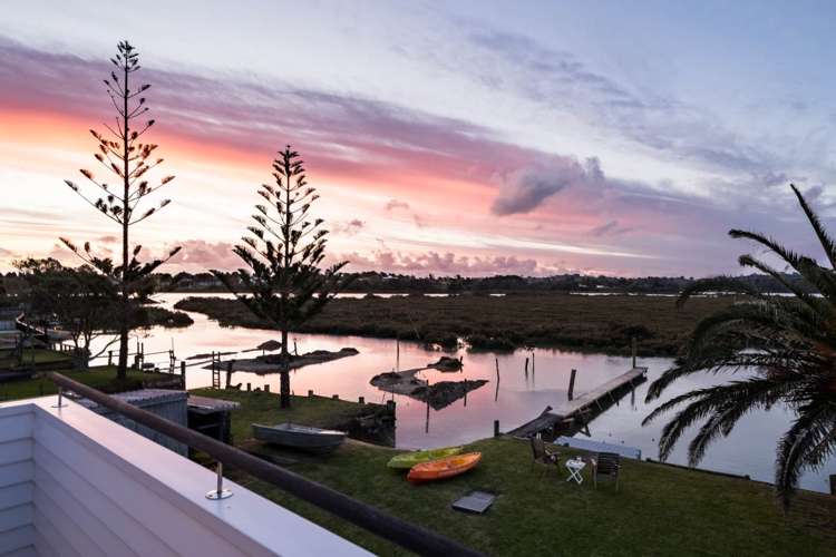 24 The Terrace Herald Island_15