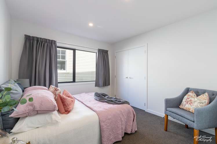 25 Helvetia Grove Naenae_11