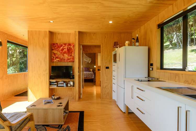 13b Beach Place Havelock_3