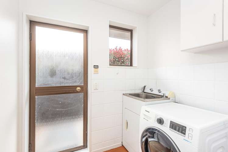 18 Lowry Avenue Redwood_16