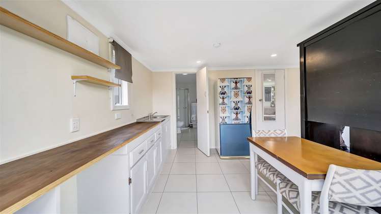 35 Avro Crescent Hornby_16