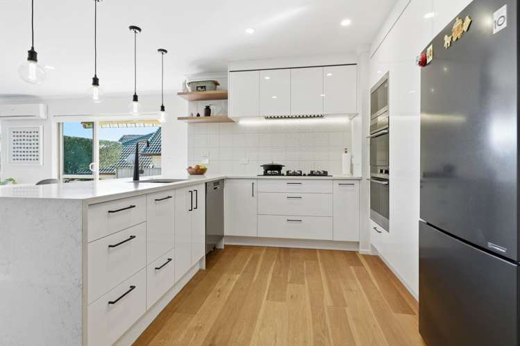 61 Salford Crescent Flat Bush_10
