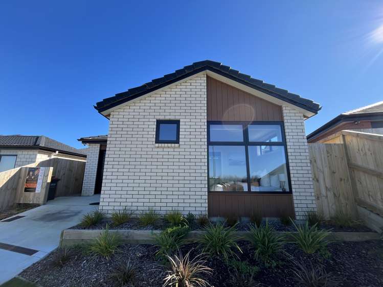 23 Scenic Rise Rototuna North_36