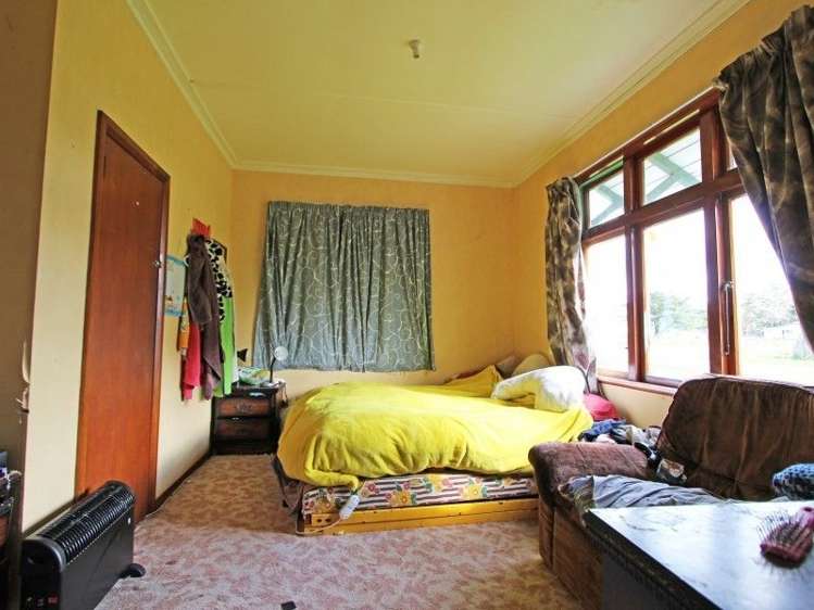 2 Akaroa Street Pongaroa_2