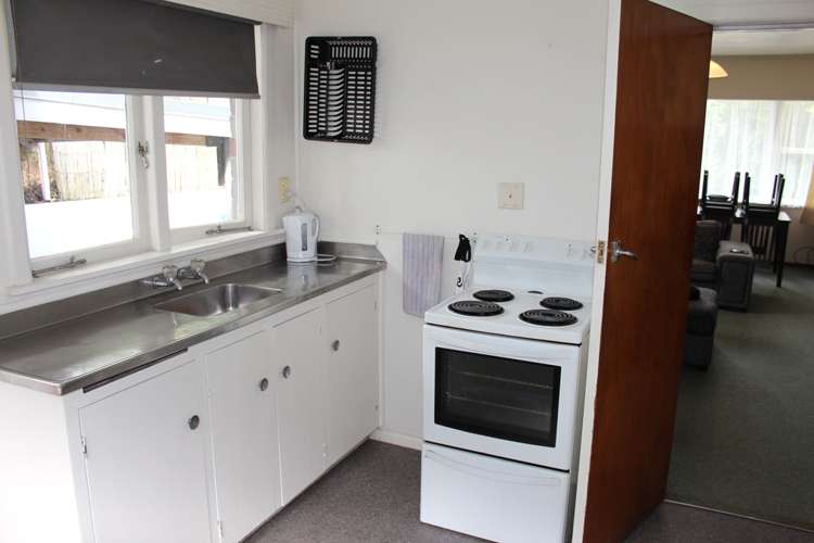 615 Grey Street Hamilton East_12