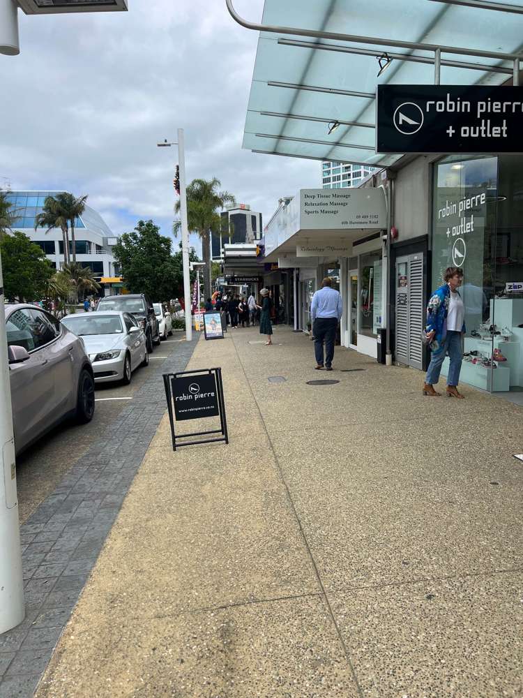 Unit 1/62-78 Hurstmere Road Takapuna_2