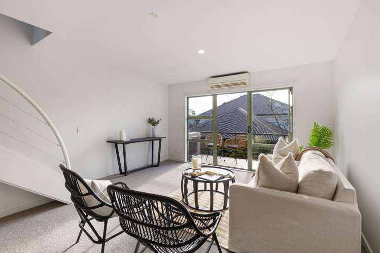 2/22 Exeter Street Merivale_4