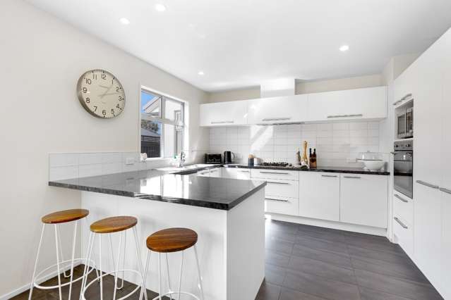 44 Crombie Green Northwood_1