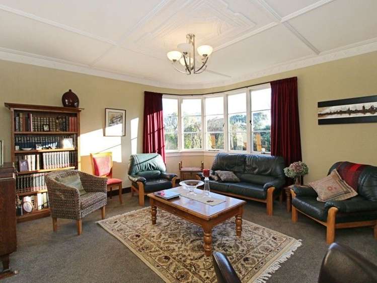 379 Queens Drive Windsor_8