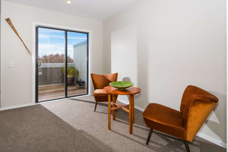 22/17 Georgia Terrace Albany_4