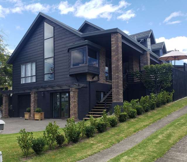 Large 4 bedroomed home in Coastlands, Whakatane