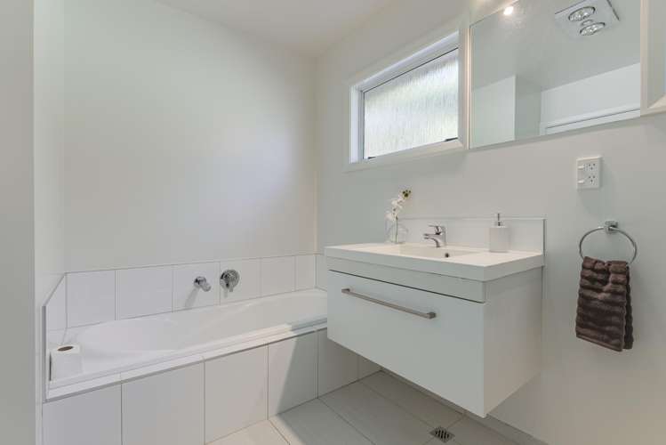 40c Churchill Avenue Richmond_9